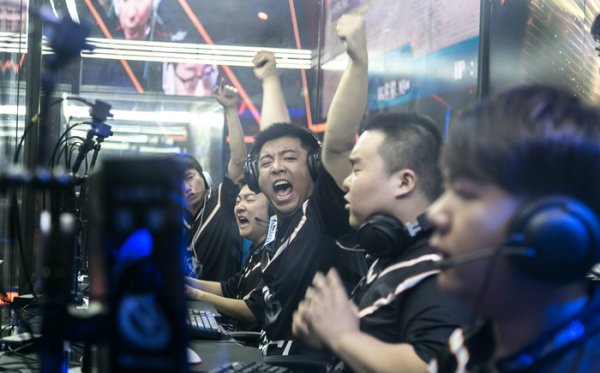 气质连续多 气质连续多